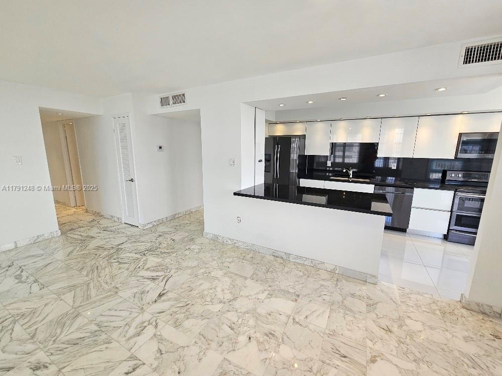 18051 Biscayne Blvd 1704