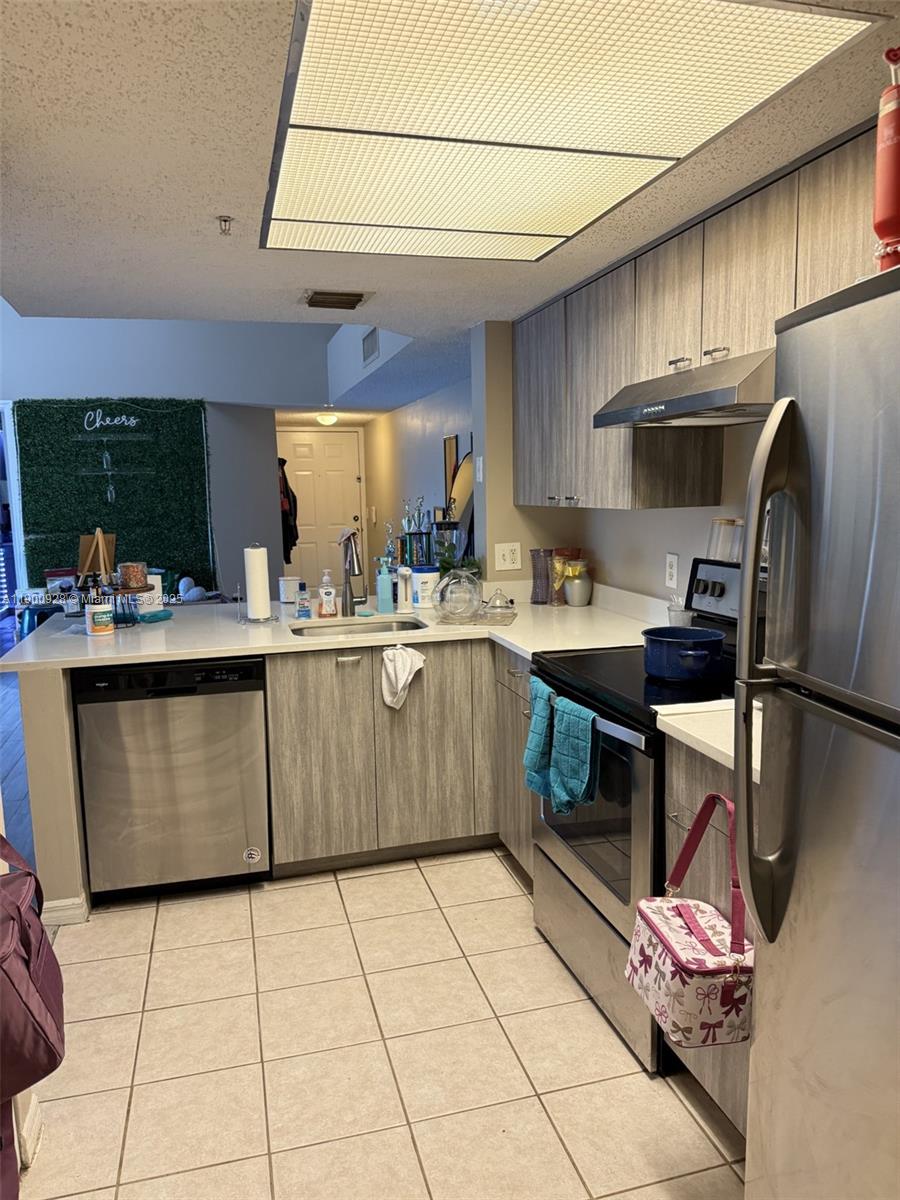 EVERGREEN LAKES CONDO - Residential