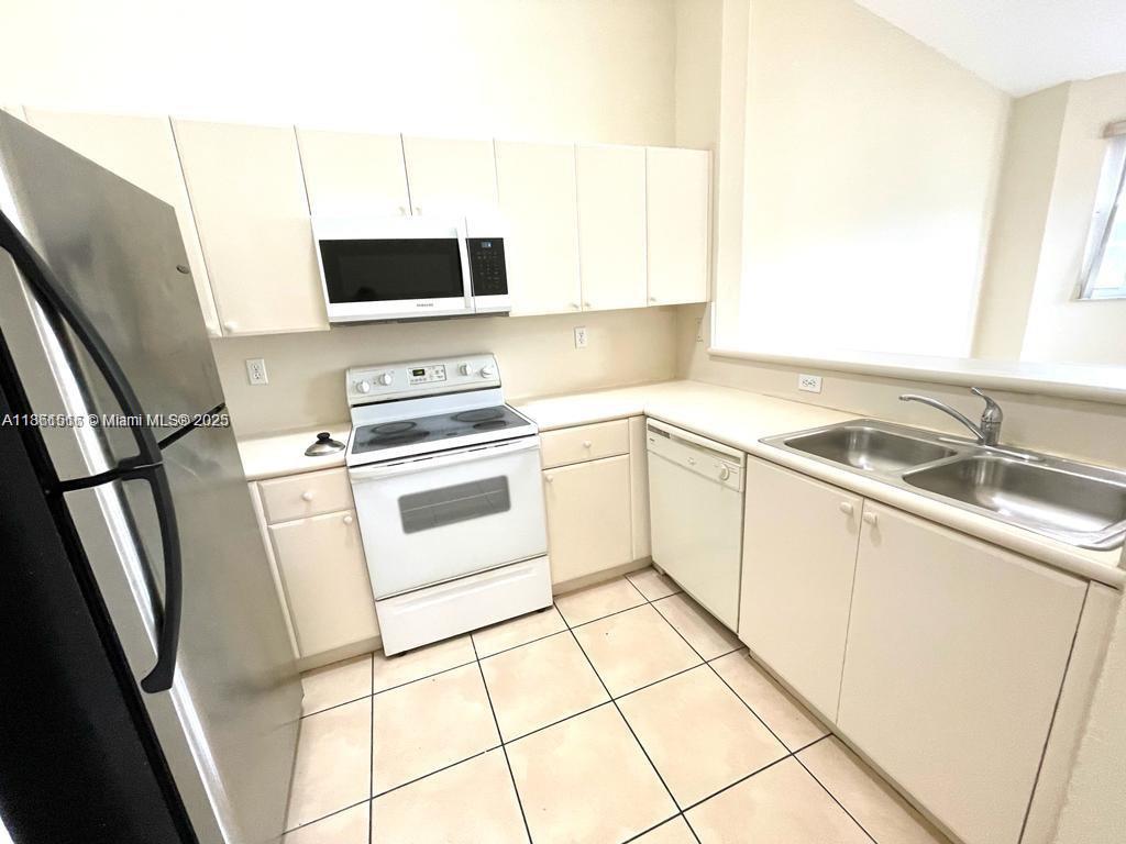 1660 SE 29th St 200