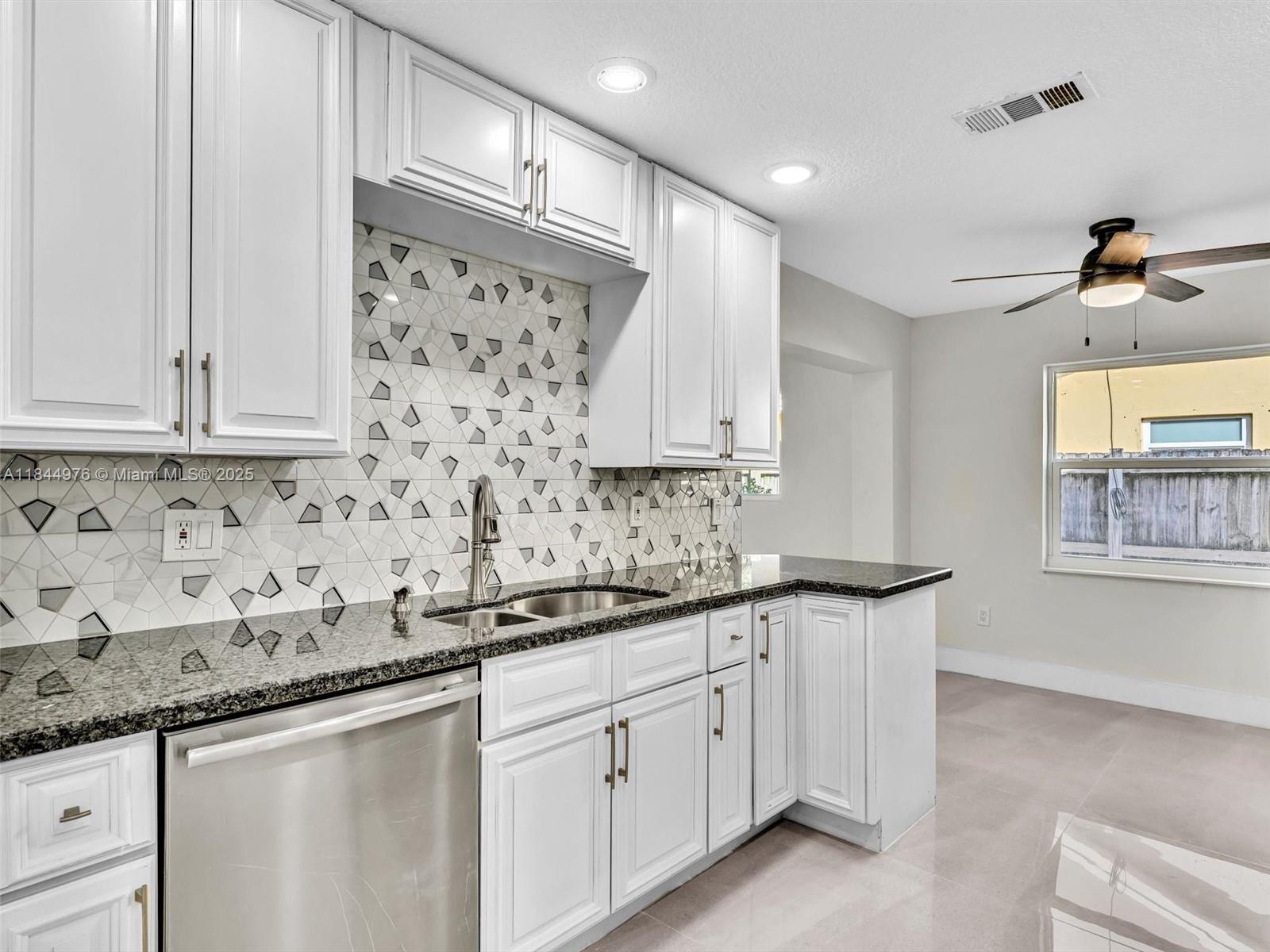 SANDALFOOT COVE SEC 3 - Residential