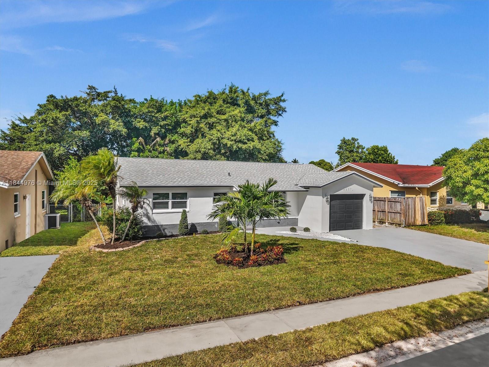 SANDALFOOT COVE SEC 3 - Residential