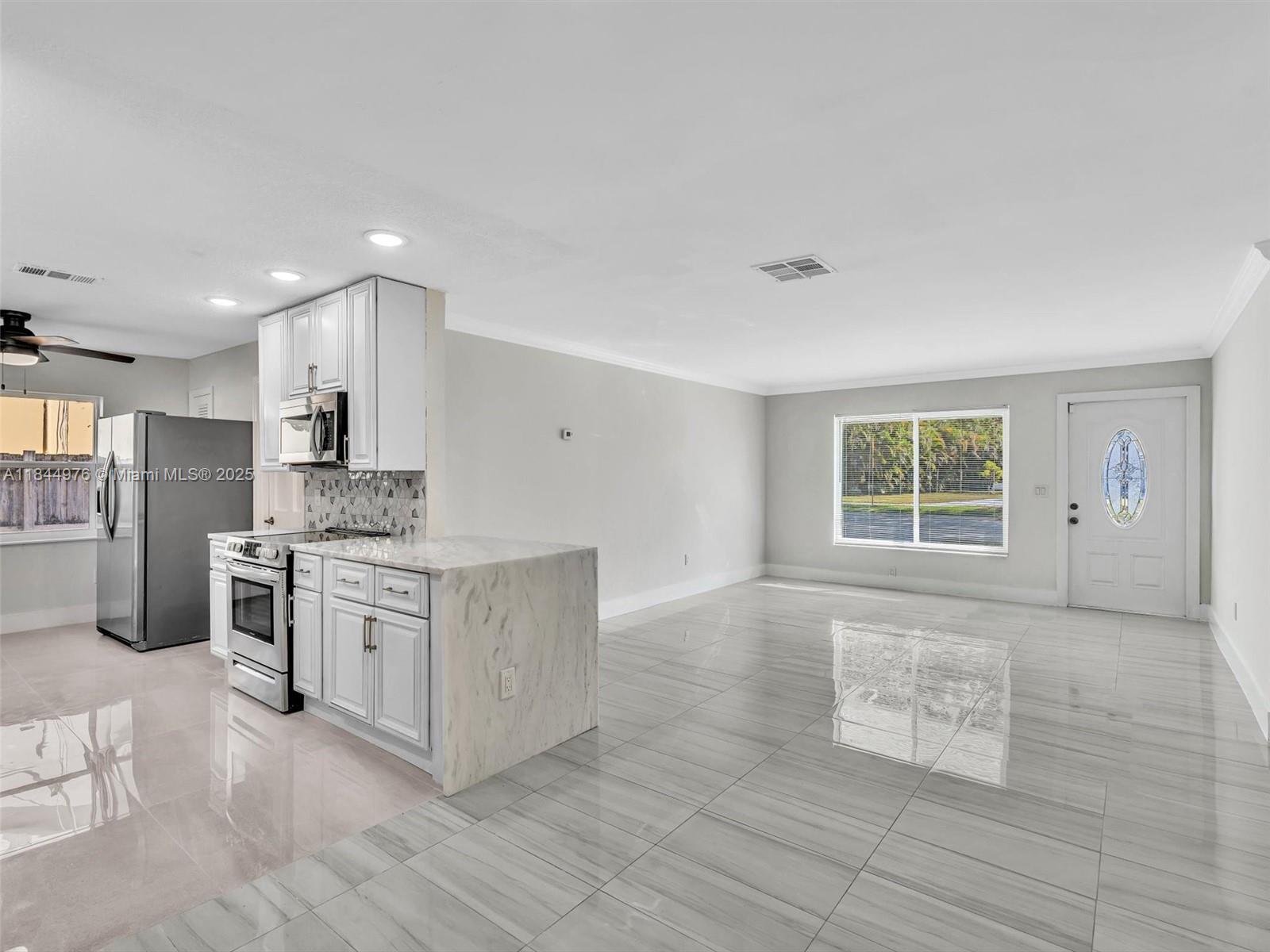 SANDALFOOT COVE SEC 3 - Residential