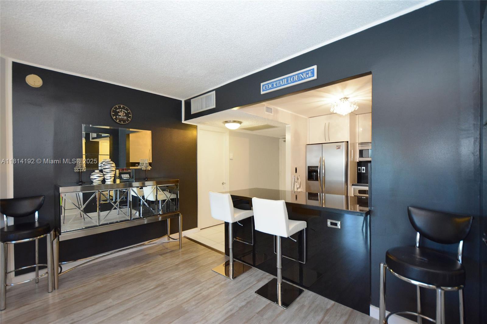2301 Collins Ave 414, Miami Beach, Miami-Dade County, Florida - 1 Bathrooms - 