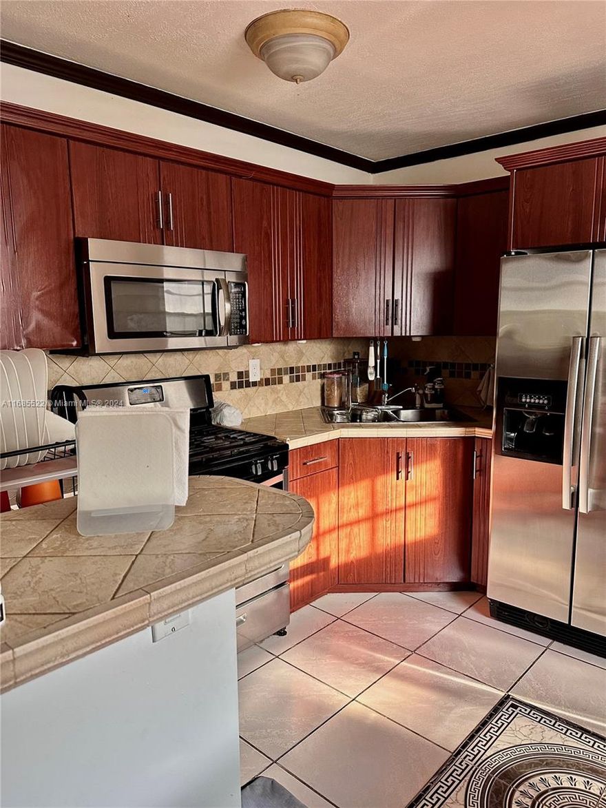DON’T MISS this great corner house featuring 3 bedrooms and 2 bathrooms. Conveniently located near beaches, downtown Miami, Brickell, and only 7 miles away from Miami International airport. Boasting a spacious 7,000 sqft corner lot, this property offers endless possibilities. Embrace the freedom of NO HOA.