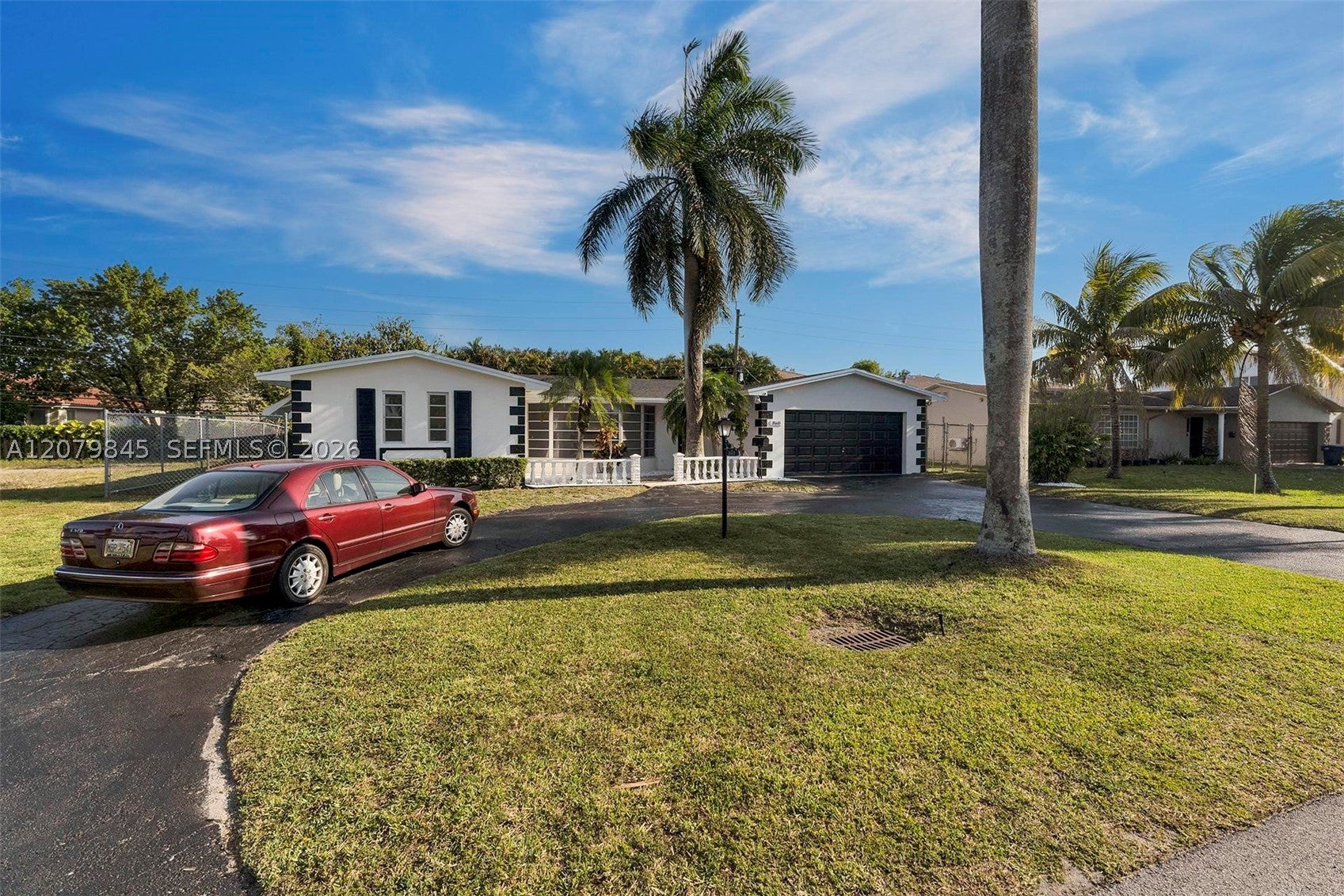 860 NW 207th St