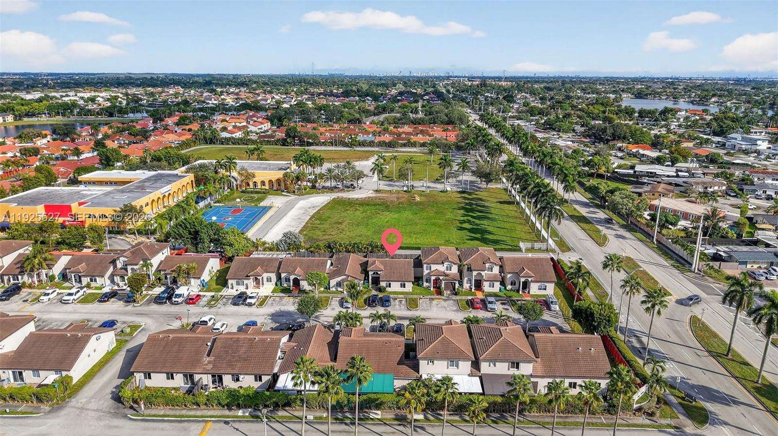 IBIS VILLA AT MIAMI GARDE - Residential