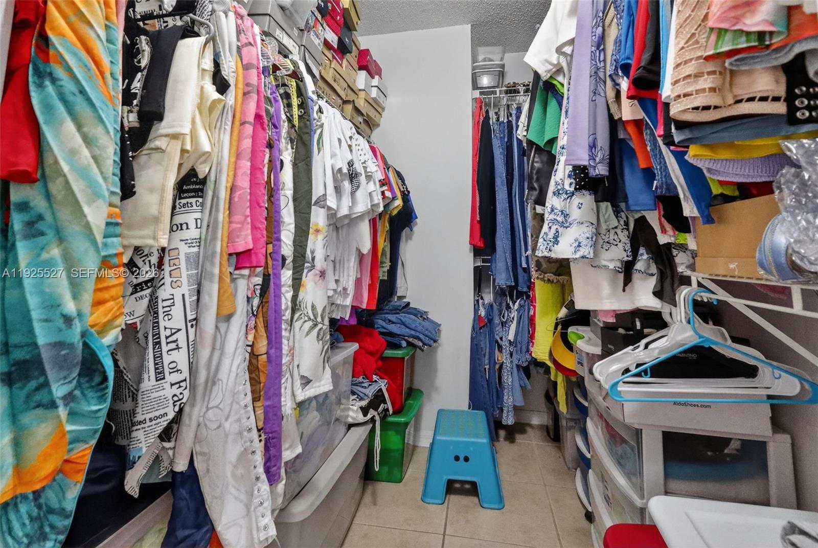 IBIS VILLA AT MIAMI GARDE - Residential