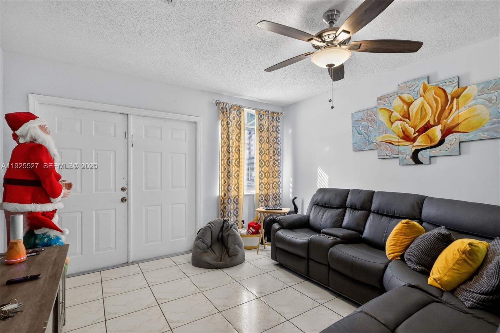 IBIS VILLA AT MIAMI GARDE - Residential