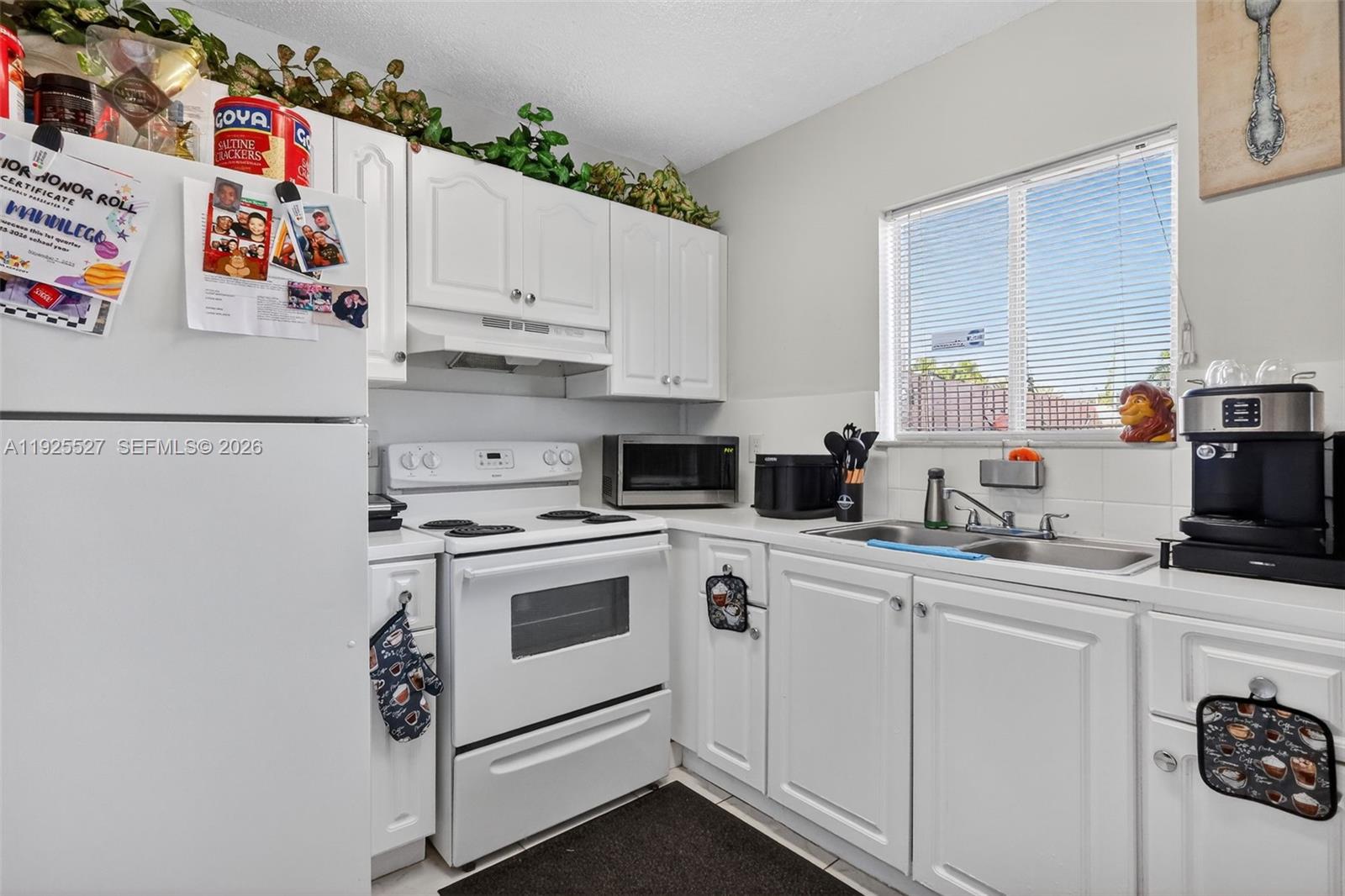 IBIS VILLA AT MIAMI GARDE - Residential