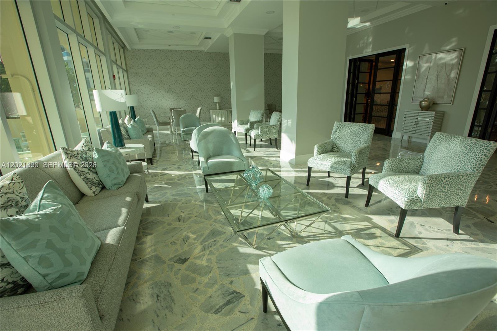 WAVE CONDO - Residential
