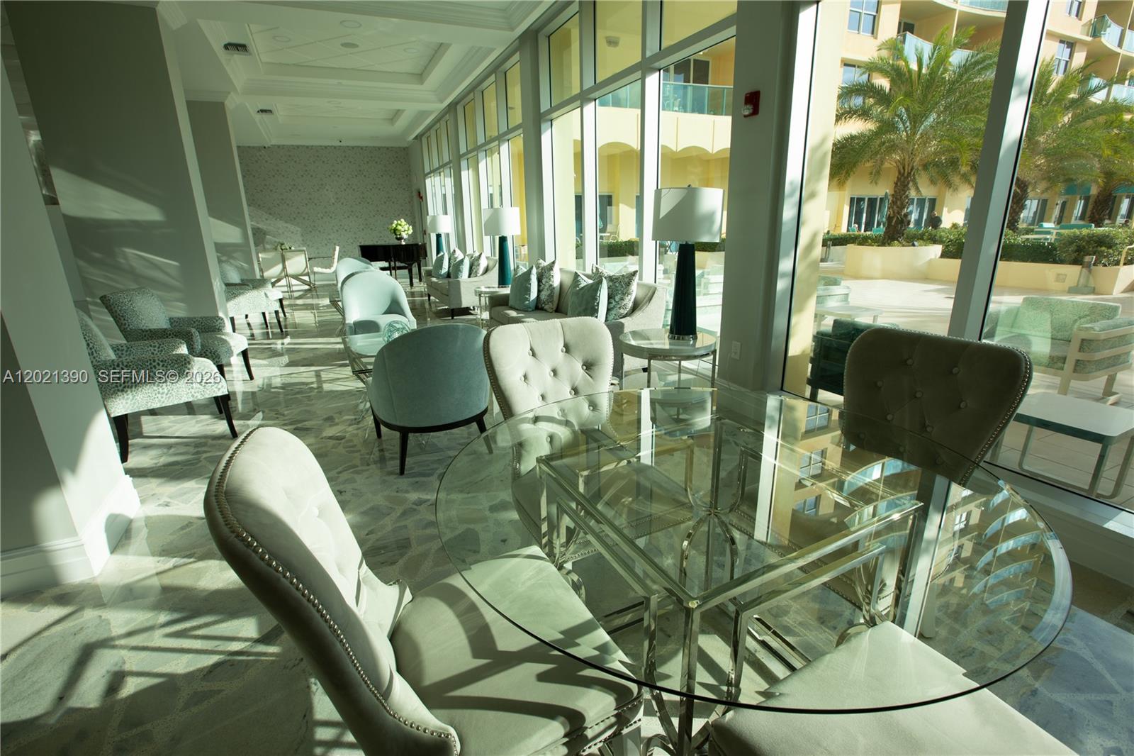 WAVE CONDO - Residential