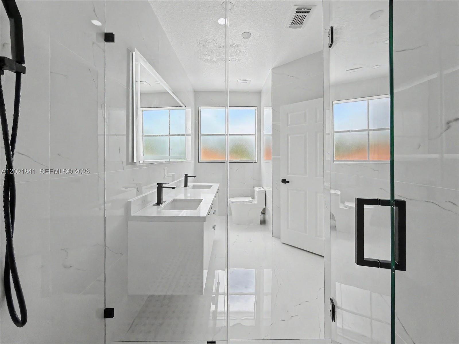 CENTURY ESTATES 1ST ADDN - Residential