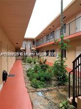 1733 Mayo St 15