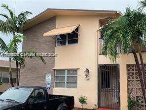 1733 Mayo St 15