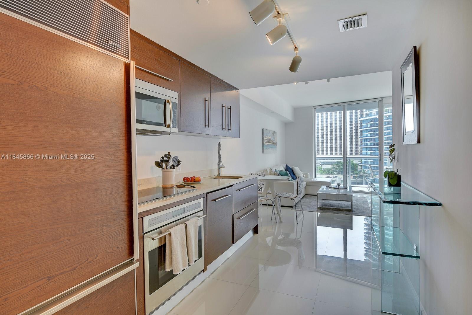 Gorgeous Fully Furnished 1 Bedroom/ 1 Bathroom Condo in the Heart of Brickell. Located in the Icon, this Unit Features Modern and Stylish Furniture With a Great Floor Plan. The Large Balcony Faces the Park, Miami River and Biscayne Bay. With Some of the Great Amenities Around, Icon Brickell Features a Huge Pool Area, State of the Art Spa and Gym, Yoga Room, Spinning Room, Cigar Lounge, Movie Theater and More. Location Offers Easy Access to All Major Roadways, World Famous Shopping and Dining at Brickell City Centre, Public Parks, Public Transportation and So Much More!