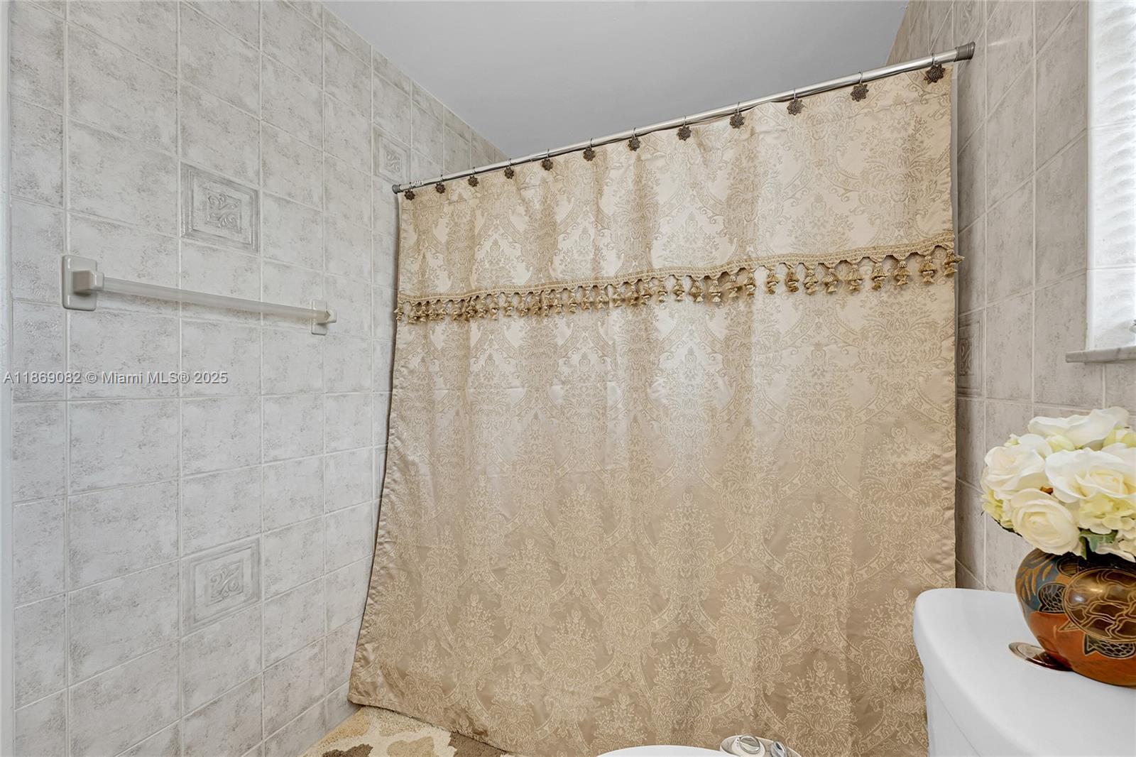 INVERRARY 32 SEC THREE - Residential