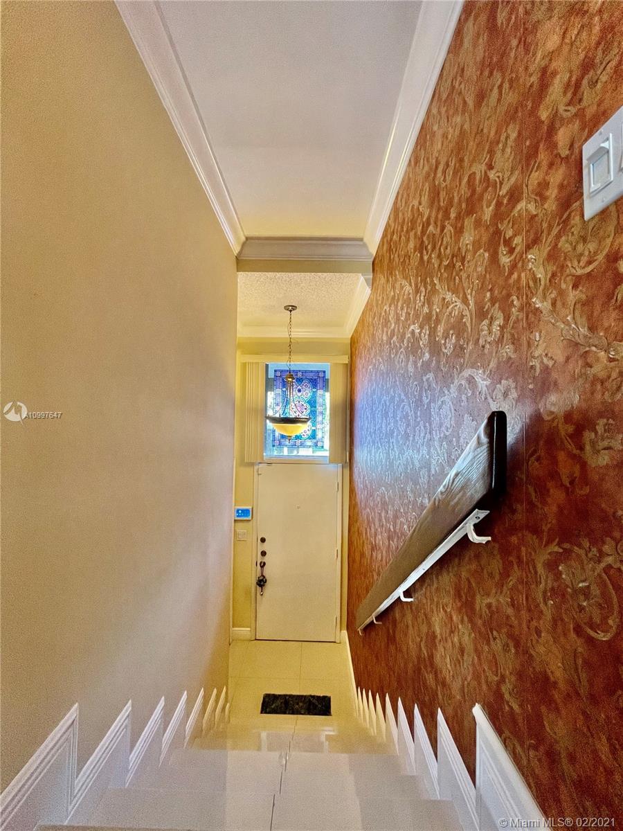 INDIAN LAKE VILLAGE II CO - Residential Lease