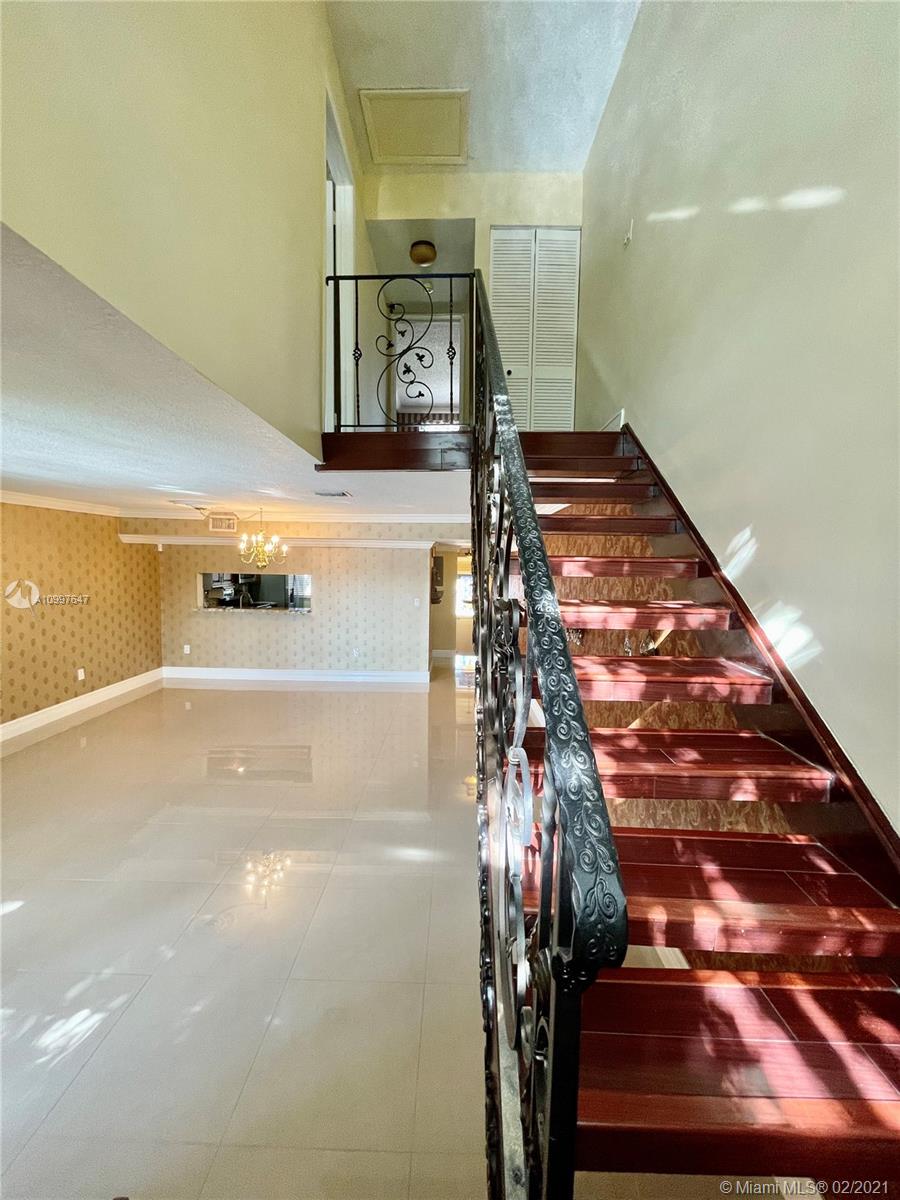 INDIAN LAKE VILLAGE II CO - Residential Lease