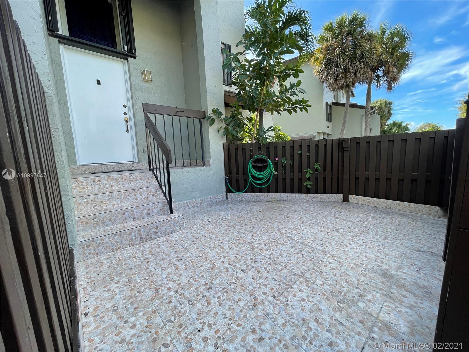 INDIAN LAKE VILLAGE II CO - Residential Lease