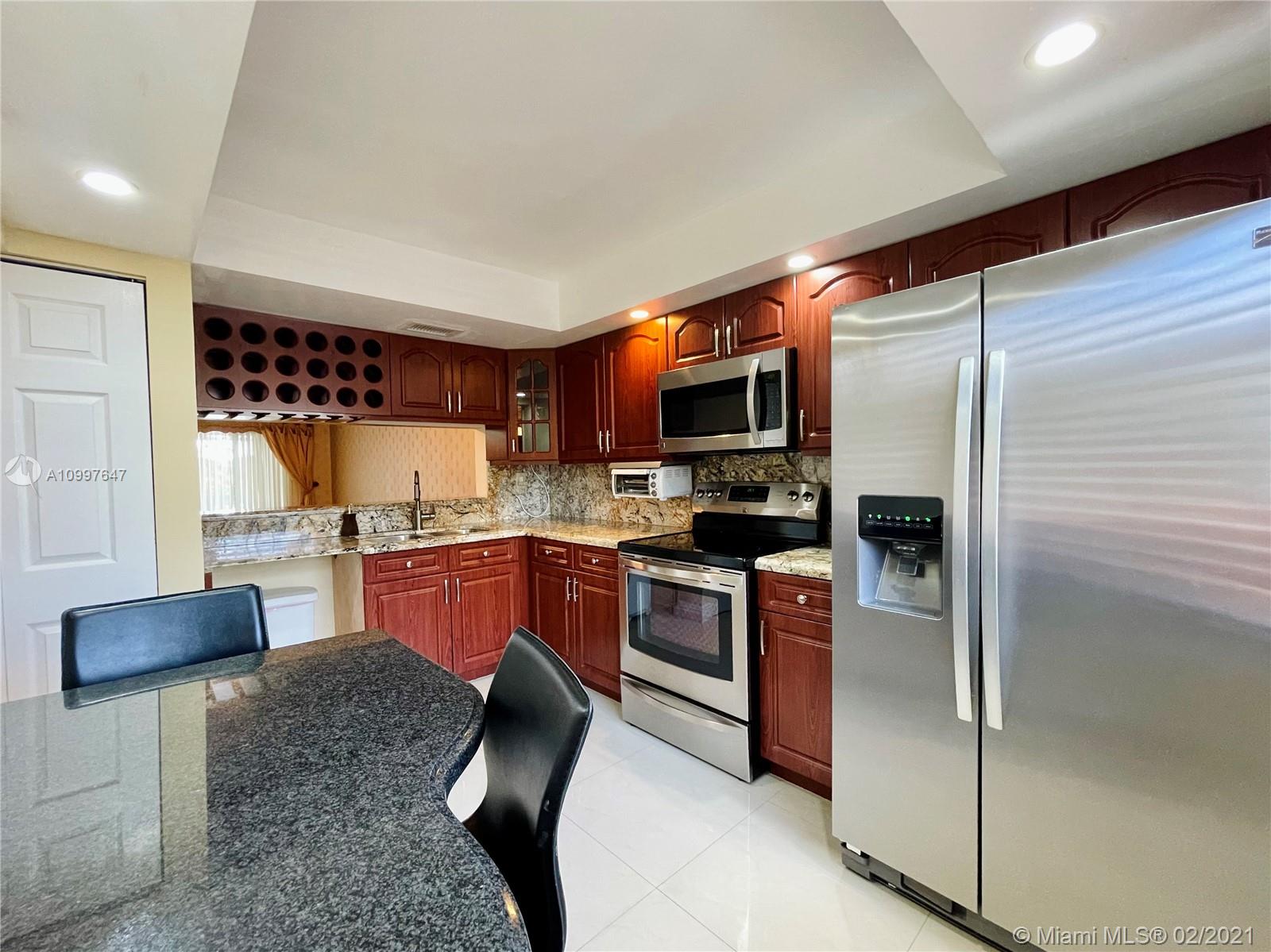 INDIAN LAKE VILLAGE II CO - Residential Lease