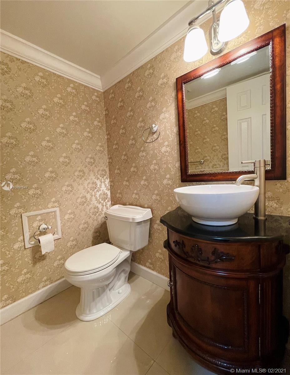 INDIAN LAKE VILLAGE II CO - Residential Lease