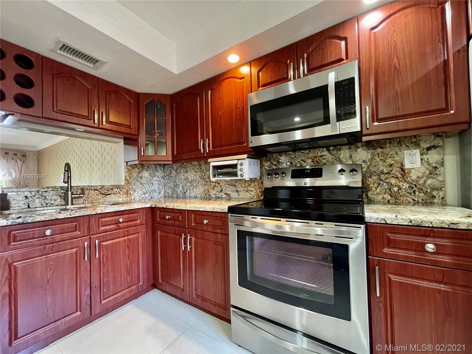 INDIAN LAKE VILLAGE II CO - Residential Lease