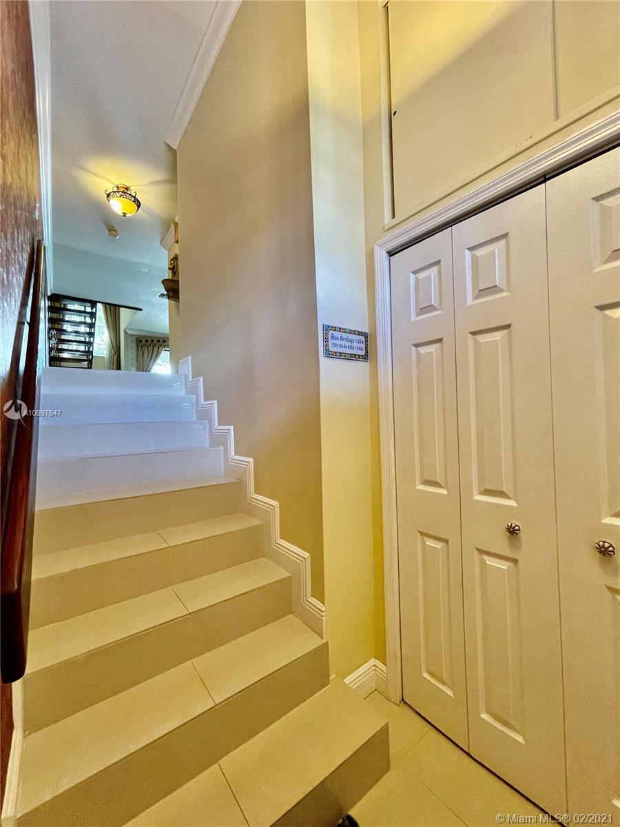 INDIAN LAKE VILLAGE II CO - Residential Lease