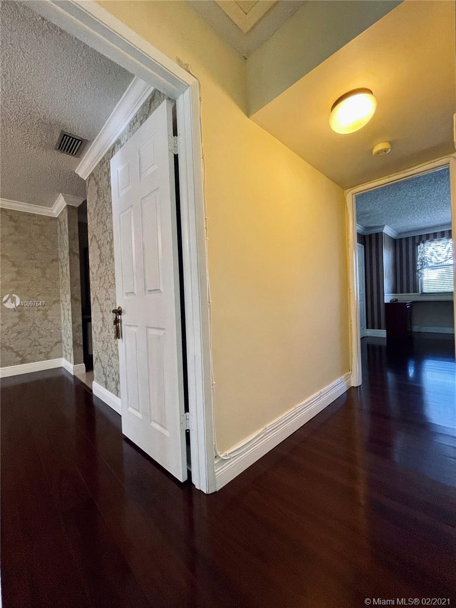 INDIAN LAKE VILLAGE II CO - Residential Lease