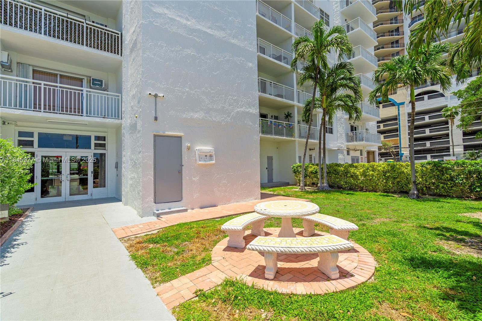 LEISURE BEACH CONDO - Residential