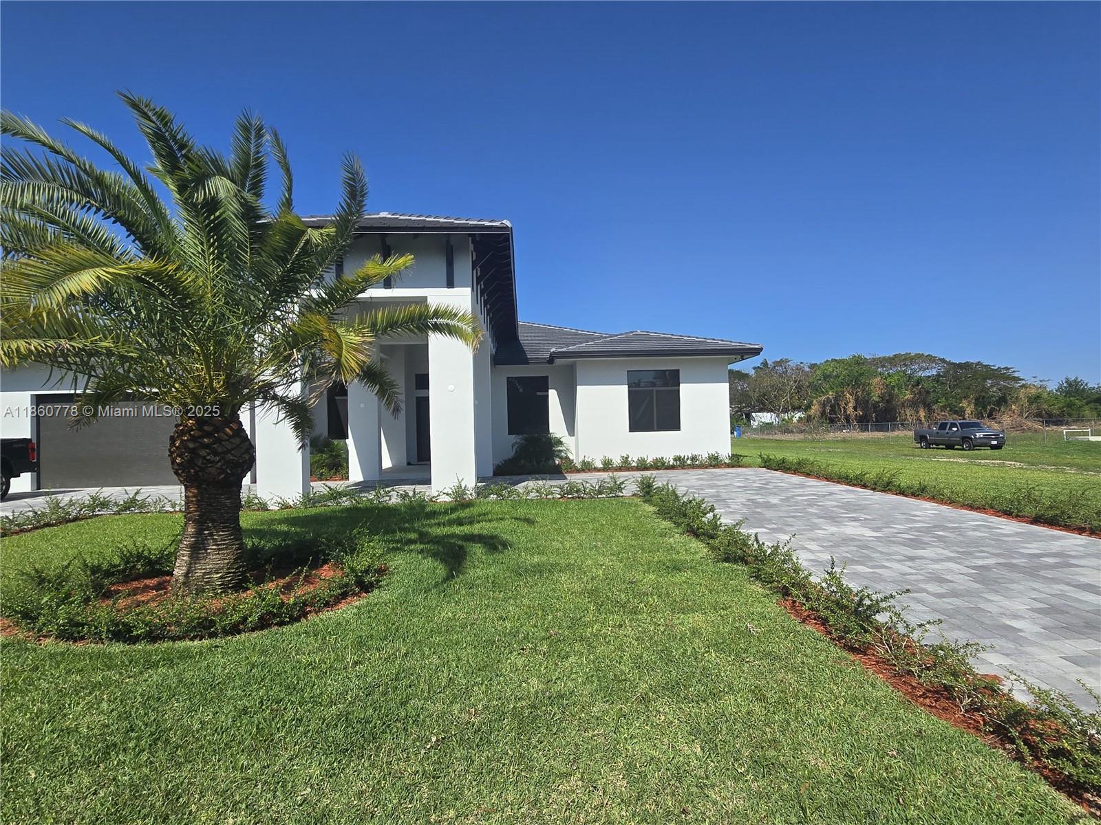 OUTBACK RANCHES - Residential