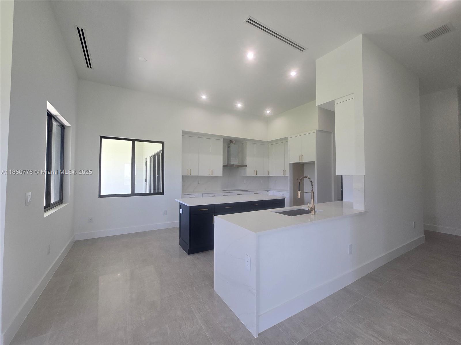 OUTBACK RANCHES - Residential