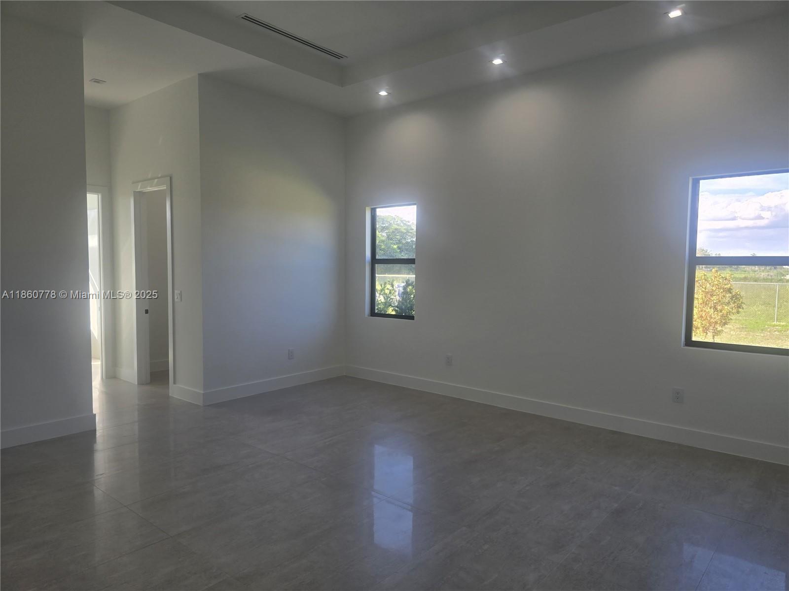 OUTBACK RANCHES - Residential