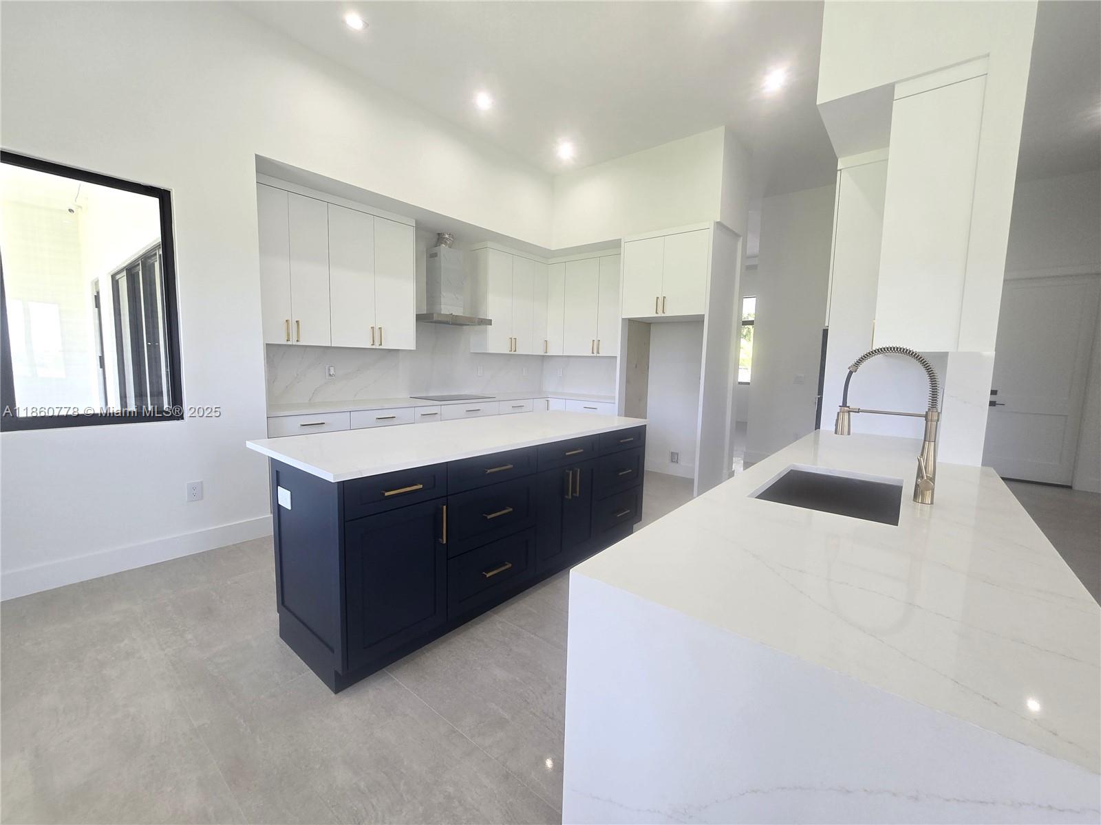 OUTBACK RANCHES - Residential