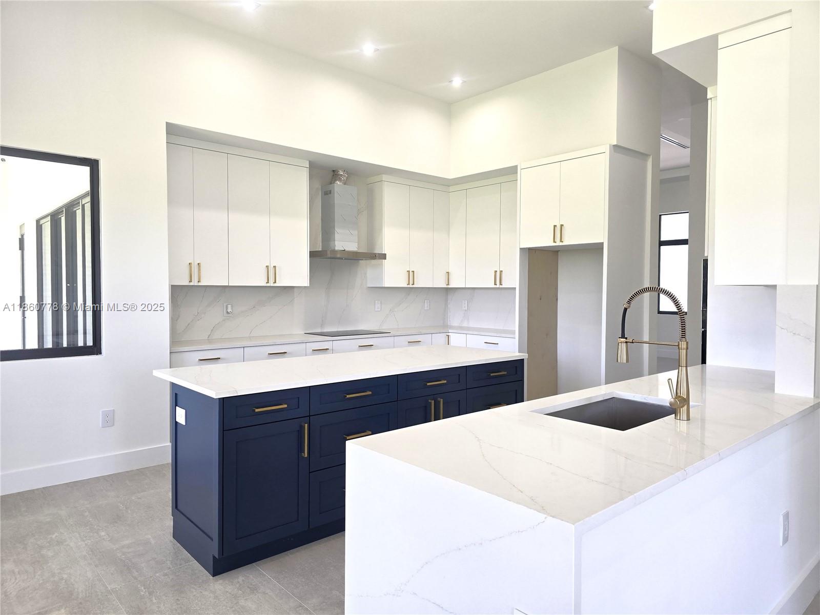 OUTBACK RANCHES - Residential