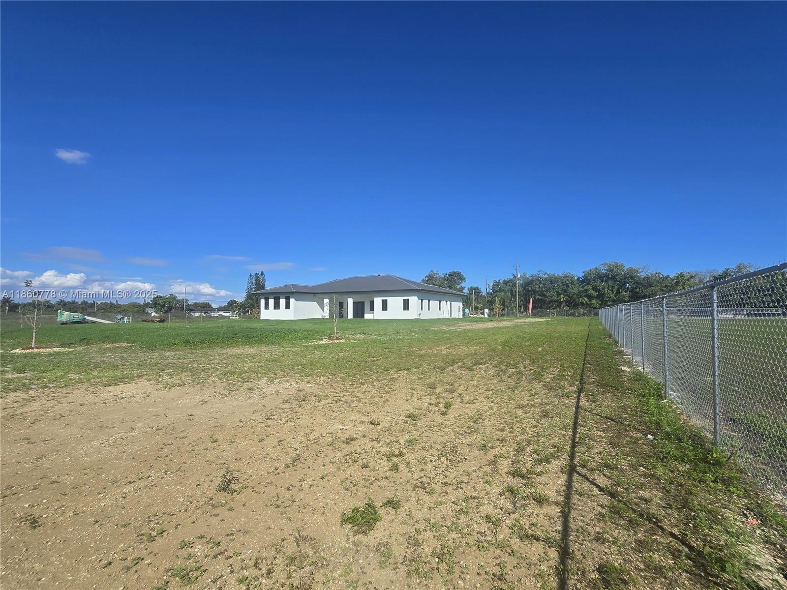 OUTBACK RANCHES - Residential