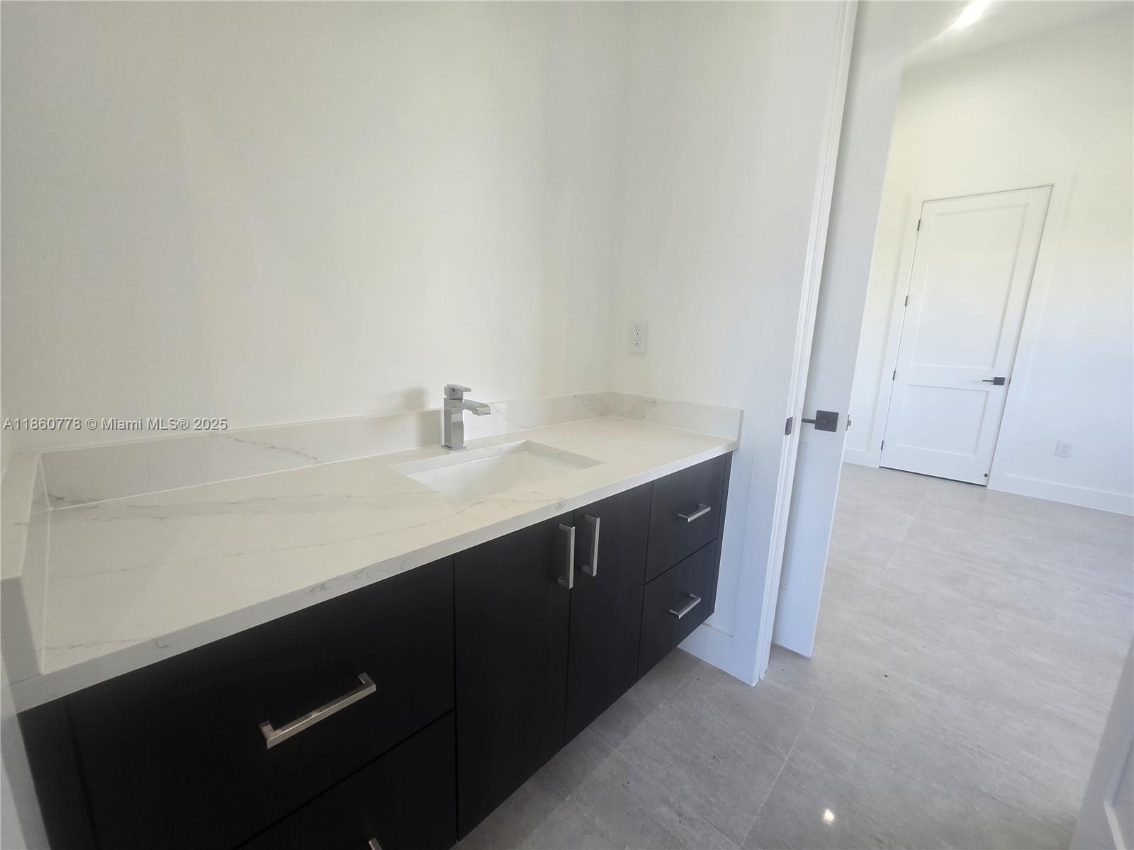 OUTBACK RANCHES - Residential