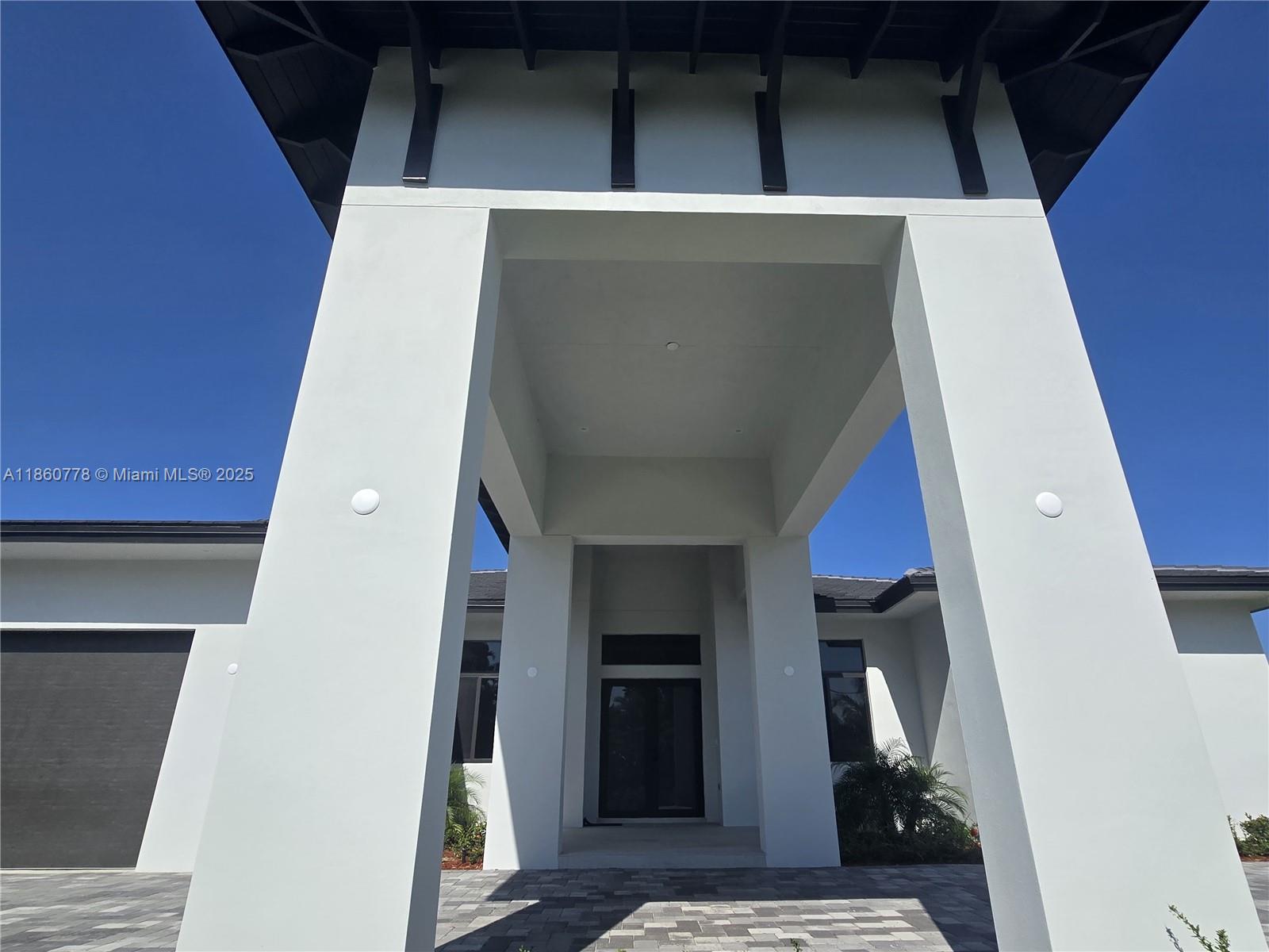 OUTBACK RANCHES - Residential