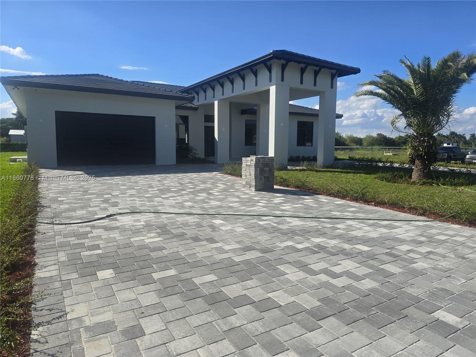 OUTBACK RANCHES - Residential