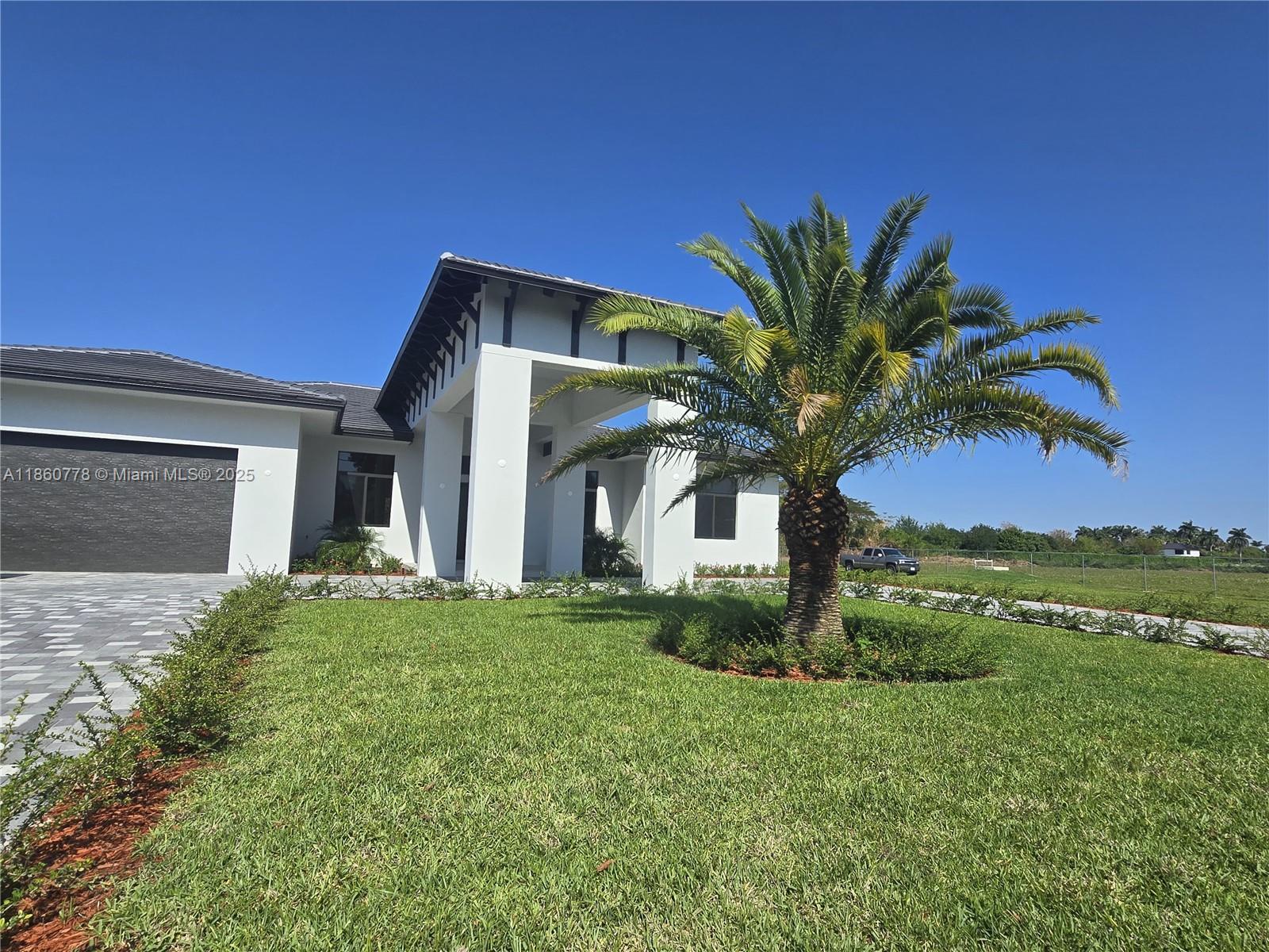 OUTBACK RANCHES - Residential