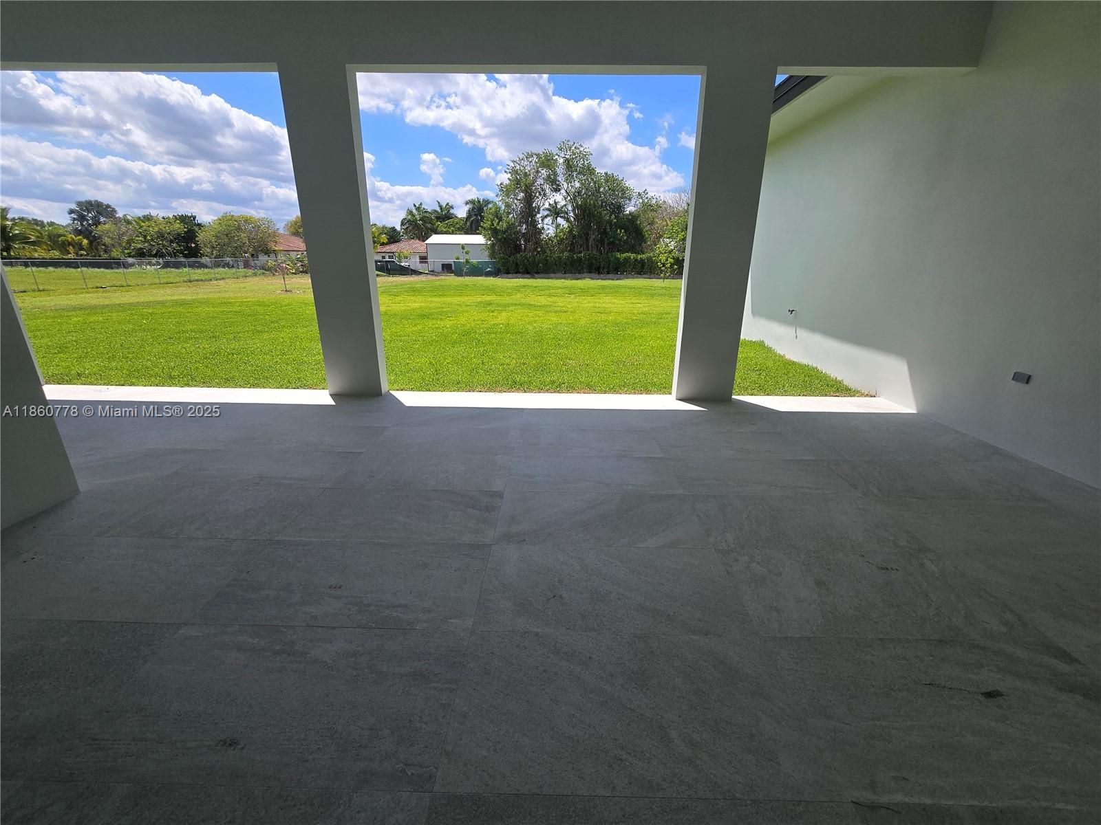 OUTBACK RANCHES - Residential