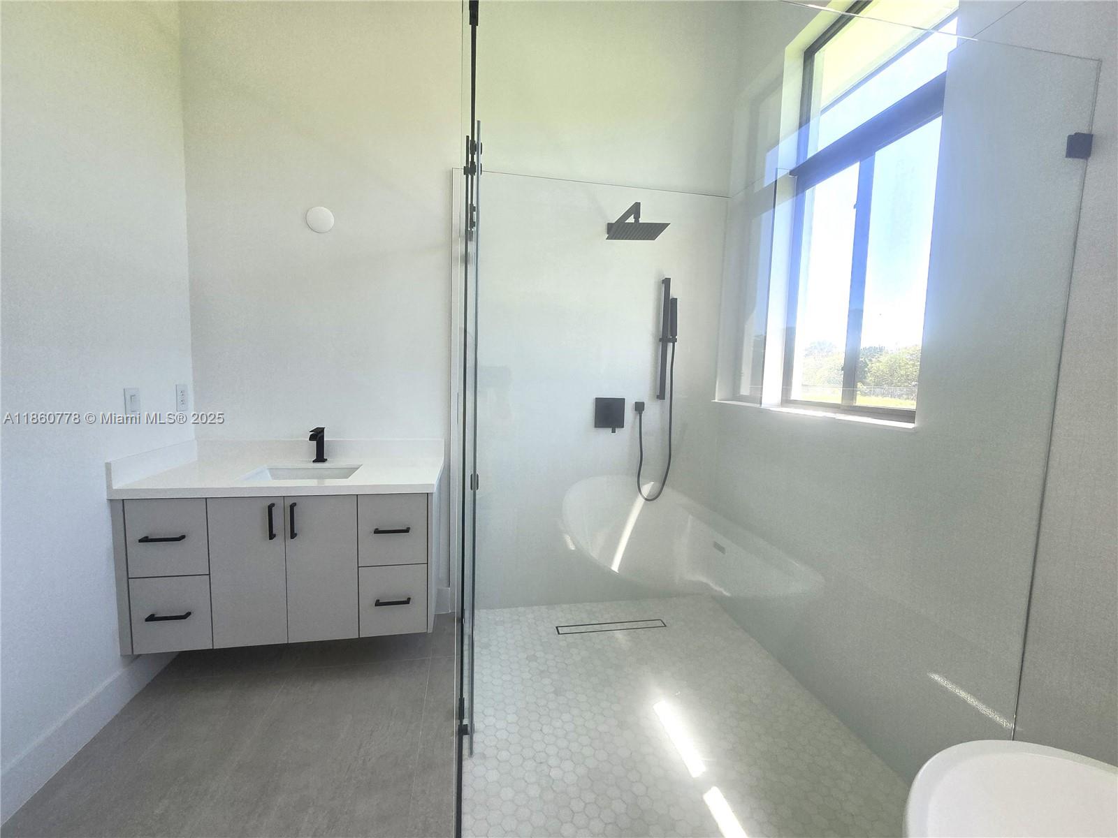 OUTBACK RANCHES - Residential