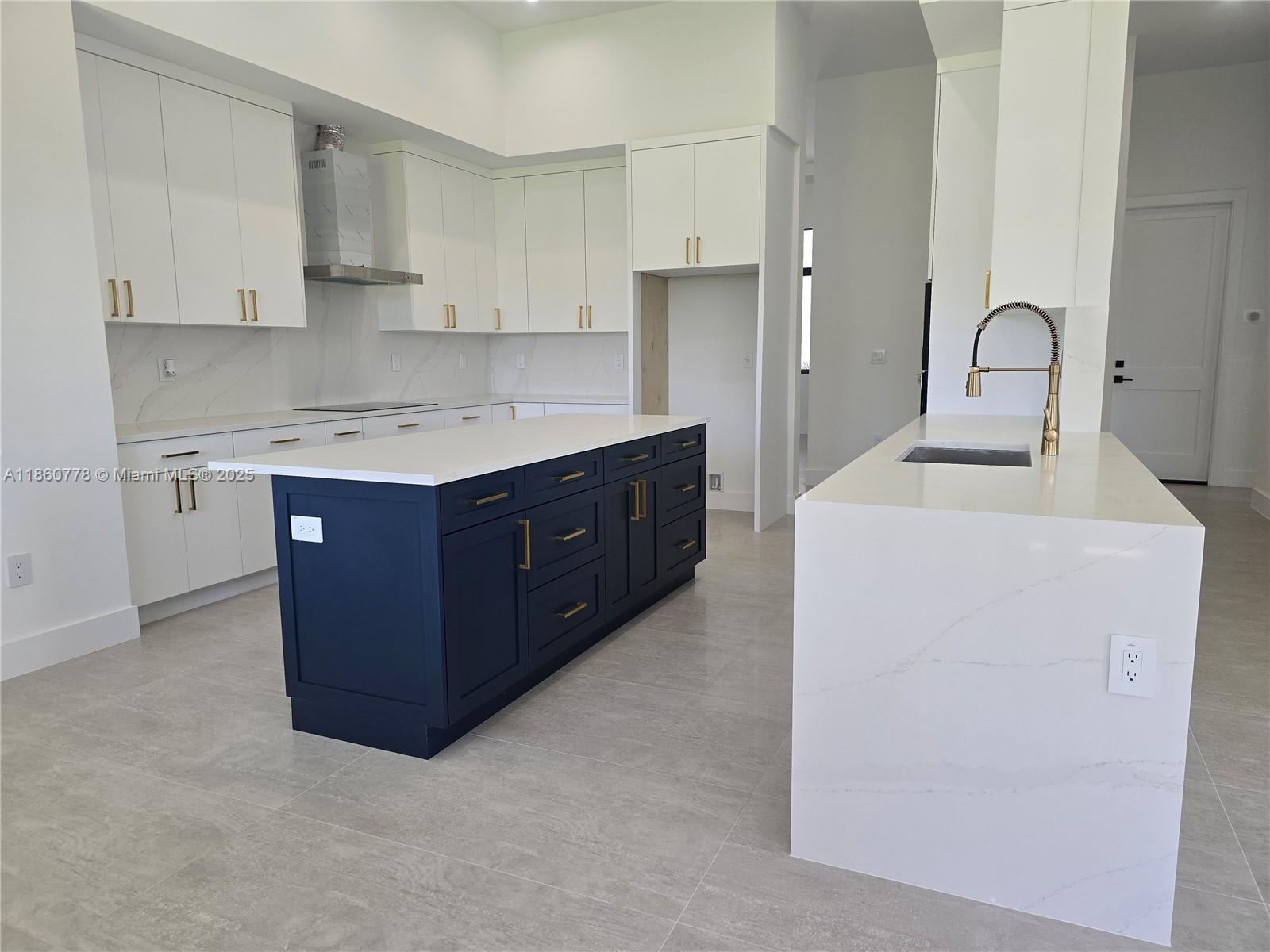 OUTBACK RANCHES - Residential