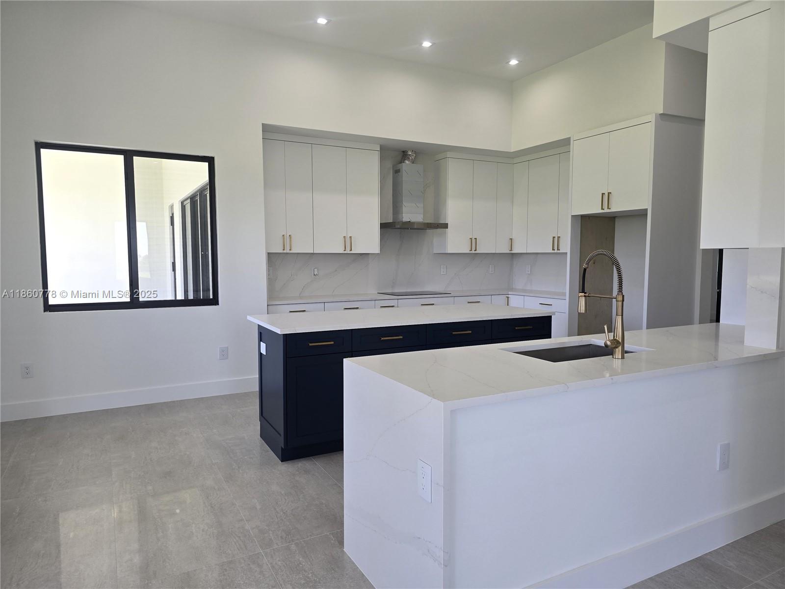 OUTBACK RANCHES - Residential