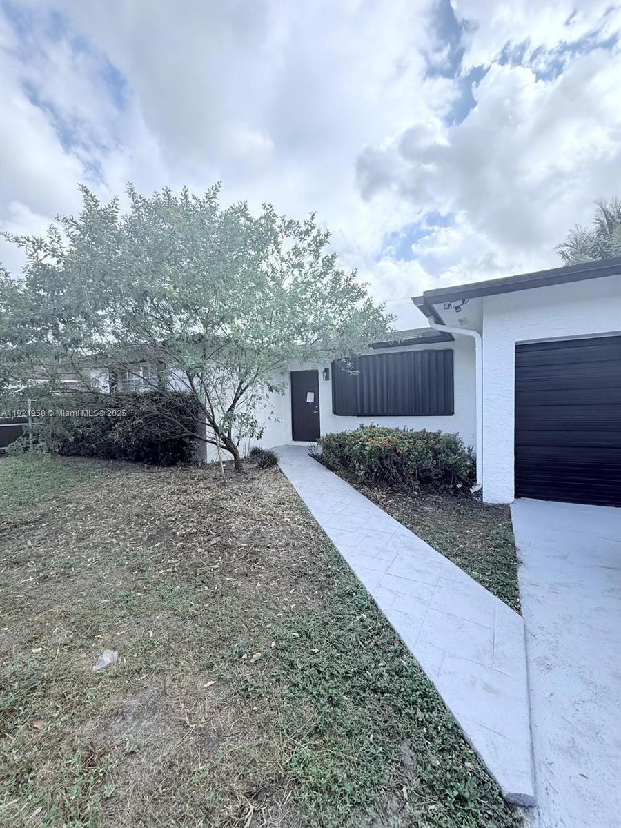 HYDE PARK FIRST SEC - Residential Lease