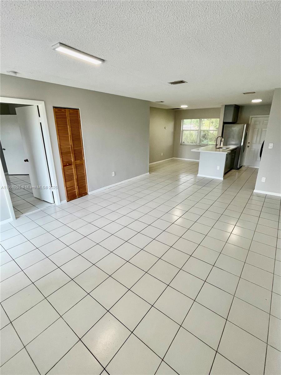 CARVER RANCHES REV PLAT - Residential Lease