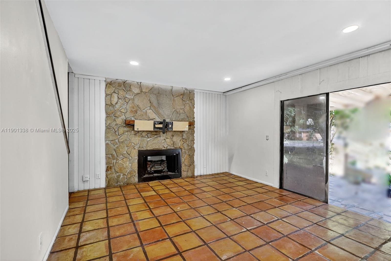 GREENACRES 2 - Residential