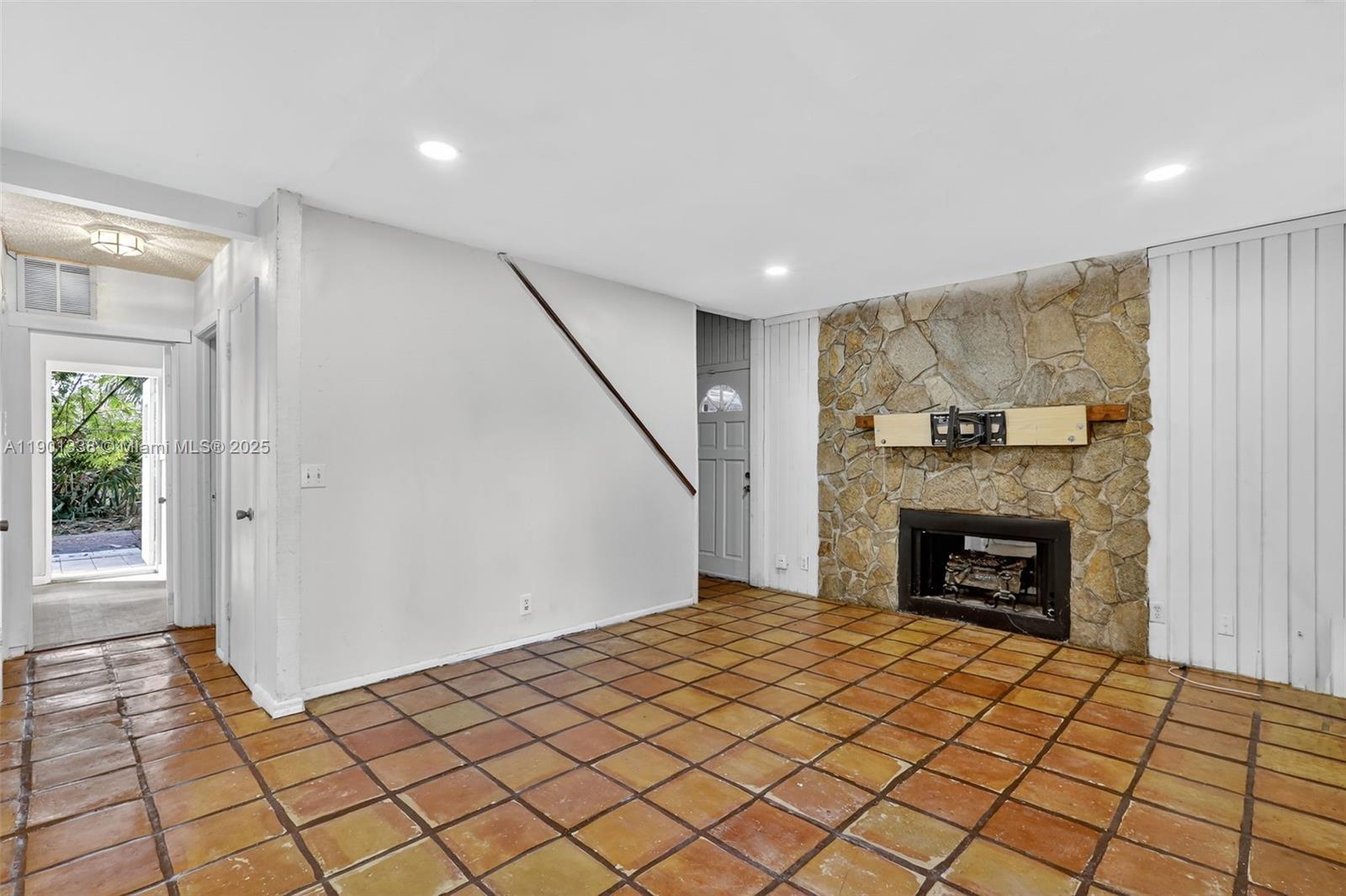 GREENACRES 2 - Residential