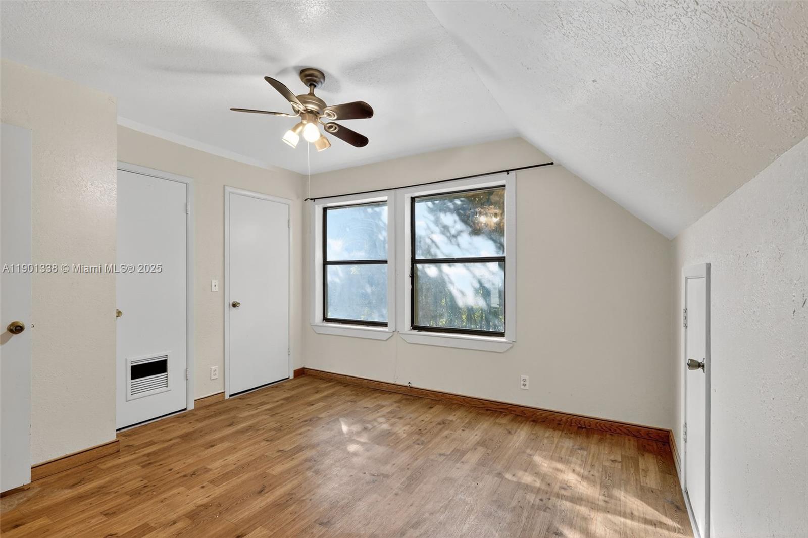 GREENACRES 2 - Residential