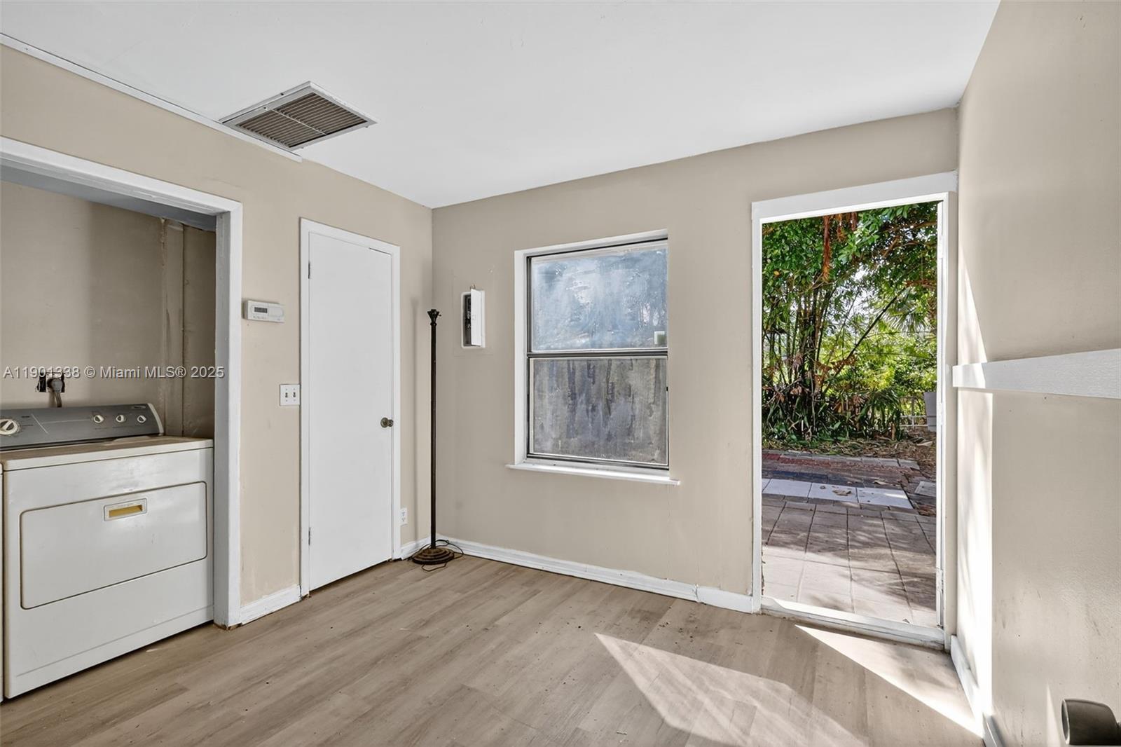 GREENACRES 2 - Residential
