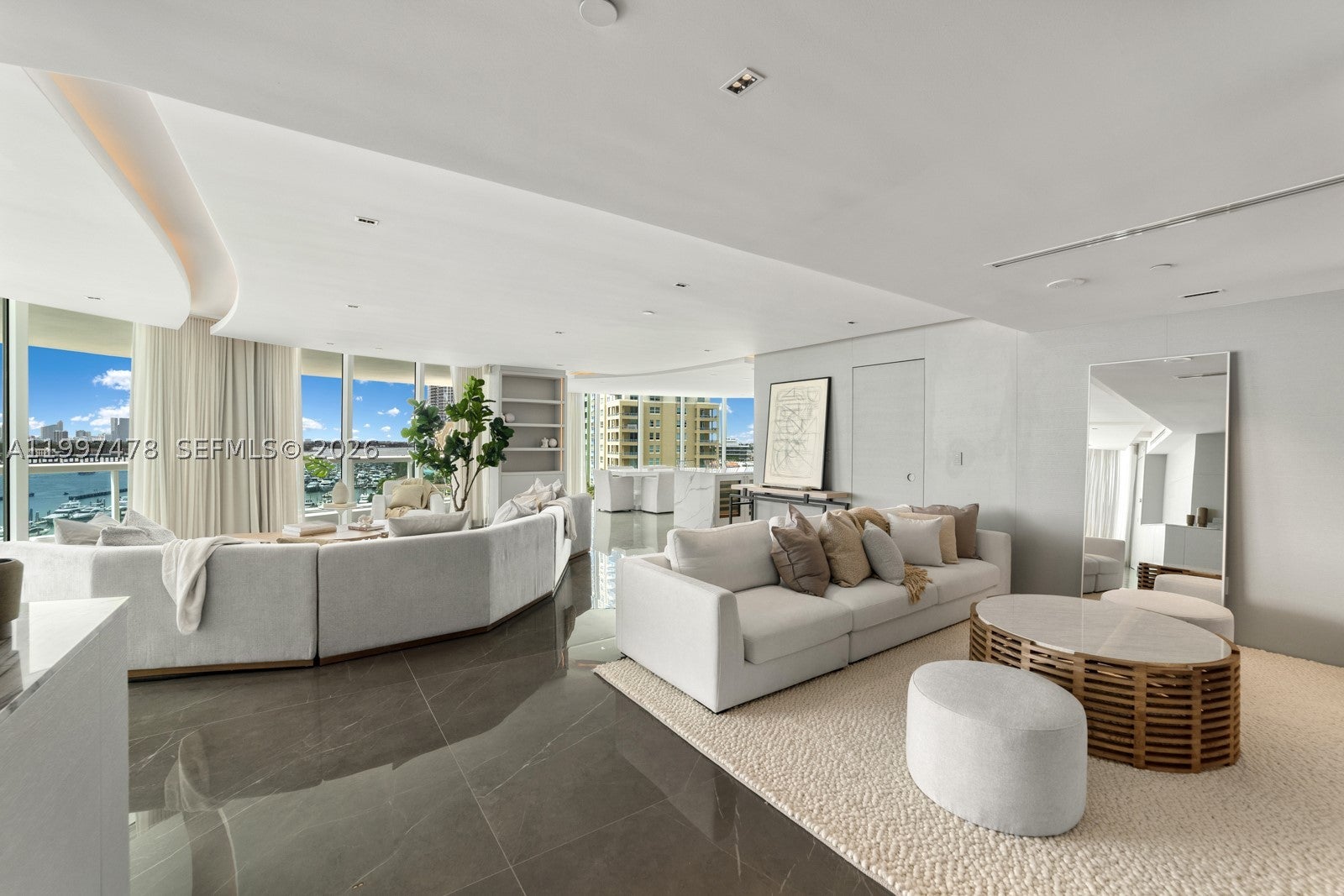 1000 S Pointe Dr 901